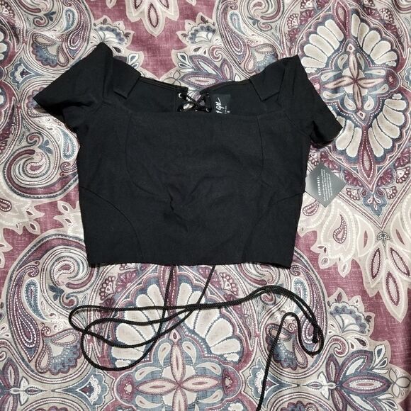 NWT Nasty Gal Black Square Neck Lace Up Sexy Goth Punk Short Sleeve Crop Top - Picture 1 of 3